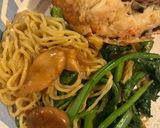 Hình bước làm 2 của món Mì xào tôm nấm