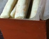 A picture of step 3 of Cheesy spring roll.....
