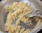A picture of step 2 of Strawberry kesari.