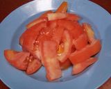 Foto langkah ke 2 dari resep Tumis Telur Tomat Super Praktis.