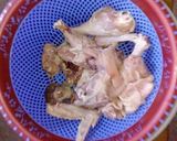 A picture of step 1 of Chicken Chakalaka,white rice and Rainbow Salad.