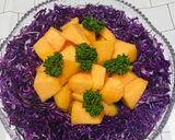 Foto del paso 2 de la receta: Ensalada Especial con Col Roja y Melón!