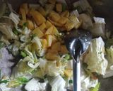 Foto langkah ke 3 dari resep Tumis Sosis Sawi Putih Buncis Kentang Saos Tiram.