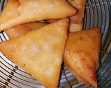 A picture of step 8 of Chutney walai samosai.