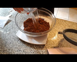Foto del paso 4 de la receta: Bizcocho de Chocolate (extra húmedo y esponjoso)