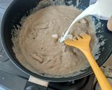Foto langkah ke 3 dari resep Shitake Cream Soup.