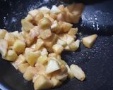 A picture of step 3 of Apple Crumble.