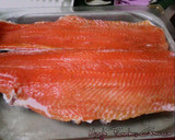 Foto del paso 3 de la receta: Tosta de trucha marinada ahumada