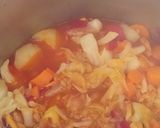 Foto del paso 3 de la receta: Repollo con patatas y zanahorias