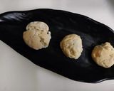 A picture of step 4 of Dahi vada.
