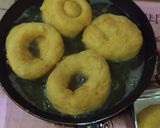 Foto langkah ke 7 dari resep Donat Labu (metode autolisis).