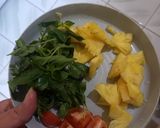 Foto langkah ke 5 dari resep Ikan Tembang Kuah Nanas.