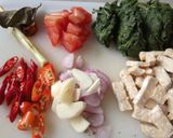 Foto langkah ke 4 dari resep Tumis TTS(teri tempe daun singkong).