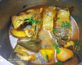 আলু বেগুন বড়ি দিয়ে ফলি মাছের ঝোল(aloo begun bori diye foli macher jhol recipe in Bengali) রেসিপির ধাপ 4 ছবি