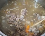 Foto langkah ke 5 dari resep Sup Tulang Sapi.