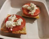 Une image de l'étape 3 de Bruschetta tomates feta à l'air fryer.