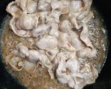 รูปขั้นตอนการทำที่ 3 ของ อุด้งนาเบะผักกาดขาวหมูสไลด์ (豚バラ白菜のうどん鍋)