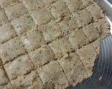 બદામ, કાજુ, સીંગની સુખડી (ચીકી)(Badam, kaju, sing Ni Sukhadi Recipe In Gujarati) રેસીપી સ્ટેપ3ફોટો