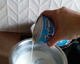 A picture of step 3 of Rabdi cupcake.