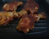 Foto langkah ke 5 dari resep Ayam Bakar Bumbu Merah Pedas Manis.