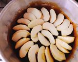 Foto del paso 1 de la receta: Torta de manzana invertida con harina leudante