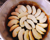 Foto del paso 1 de la receta: Torta de manzana invertida con harina leudante