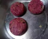 A picture of step 2 of Purple sweet potatoes tikki.