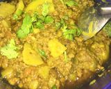 A picture of step 4 of Mix keema with aloo.