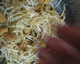 સ્થિર-ફ્રાય બીન સ્પ્રોઉટ્સ વિથ તોફુ(Stir-fry Bean Sprouts with Tofu) રેસીપી સ્ટેપ3ફોટો