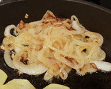 Foto del paso 2 de la receta: Chip Burger con queso fundido, huevo y cebolla caramelizada