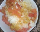 صورة لخطوة 3 من وصفة سلطة طماطم 🍅 والبصل اسهل مايكون 🥗