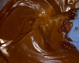 Foto del paso 2 de la receta: Bombones de chocolate relleno de fresas con crema