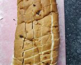 A picture of step 2 of Pull apart garlic bread.