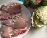 Foto del paso 1 de la receta: Pollo guisado a la cúrcuma, con verduras cerveza y naranja