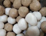 Foto langkah ke 1 dari resep Sup 2 Bakso (Ikan & Daging).