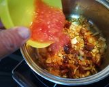 A picture of step 4 of Garlic Soup with Chorizo.