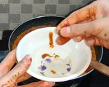 A picture of step 5 of Murmure ladoo puffed rice ladoo.