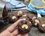 Foto langkah ke 3 dari resep Coklat Mede Cookies Super Crunchy Crispy & Nyoklat rekomend (#kuelebaran).