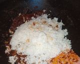 Gambar langkah 2 resipi Nasi Goreng Daging.
