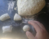 Foto del paso 5 de la receta: Pancitos de cebolla y provolone