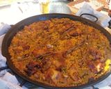 A picture of step 5 of Valencian Paella.