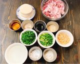 A picture of step 1 of Crispy Pan-Fried Dumplings (Guotie).