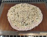 Foto del paso 3 de la receta: Pizza Extra Fina Super Rápida con Lonchas de Pavo y Queso o a tu gusto