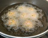 A picture of step 5 of Veg Manchurian with Gravy.