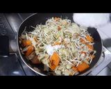 Foto langkah ke 4 dari resep Tumis kecambah.