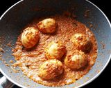 A picture of step 8 of Egg Curry.