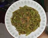 Foto langkah ke 6 dari resep Tumis Buncis Bawang Putih Saus Tiram.
