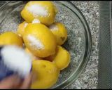 A picture of step 1 of Fresh lemon juice in jar|| and lemonade.