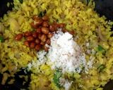A picture of step 7 of Maharashtrian Kanda Poha.