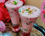 A picture of step 16 of Sabudana(Sago) pink falooda.